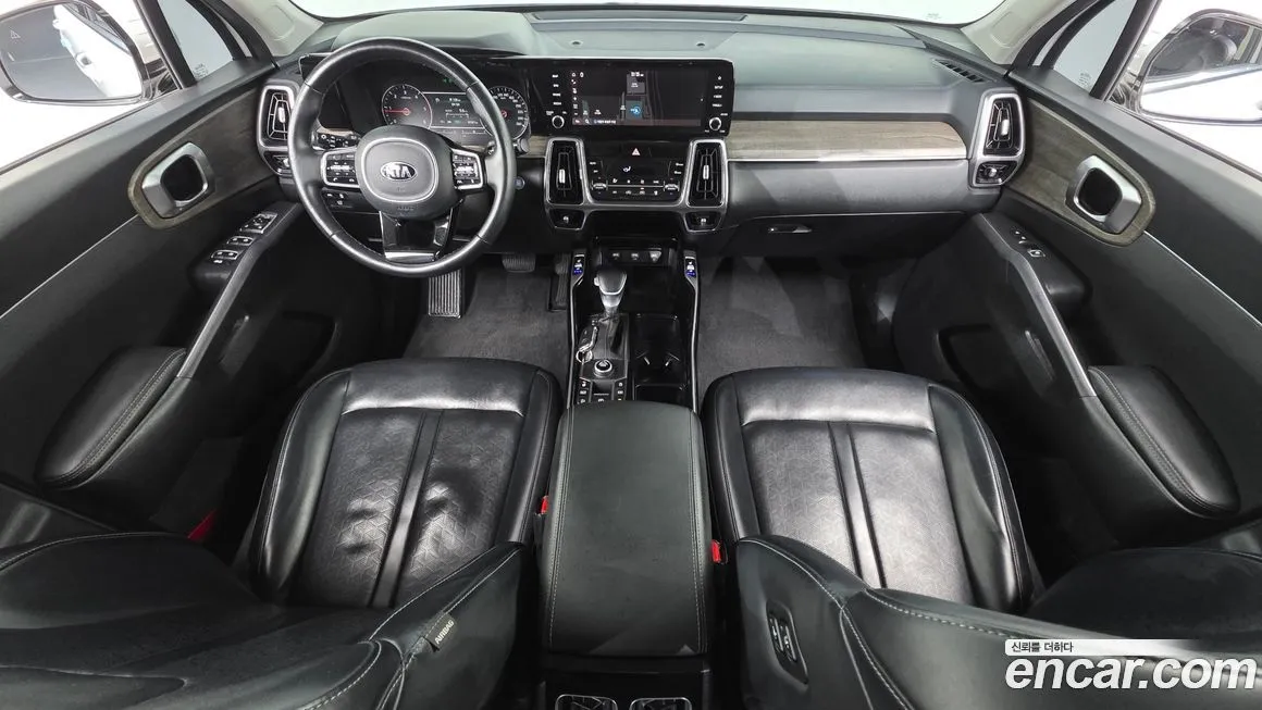Kia Sorento — фото 8