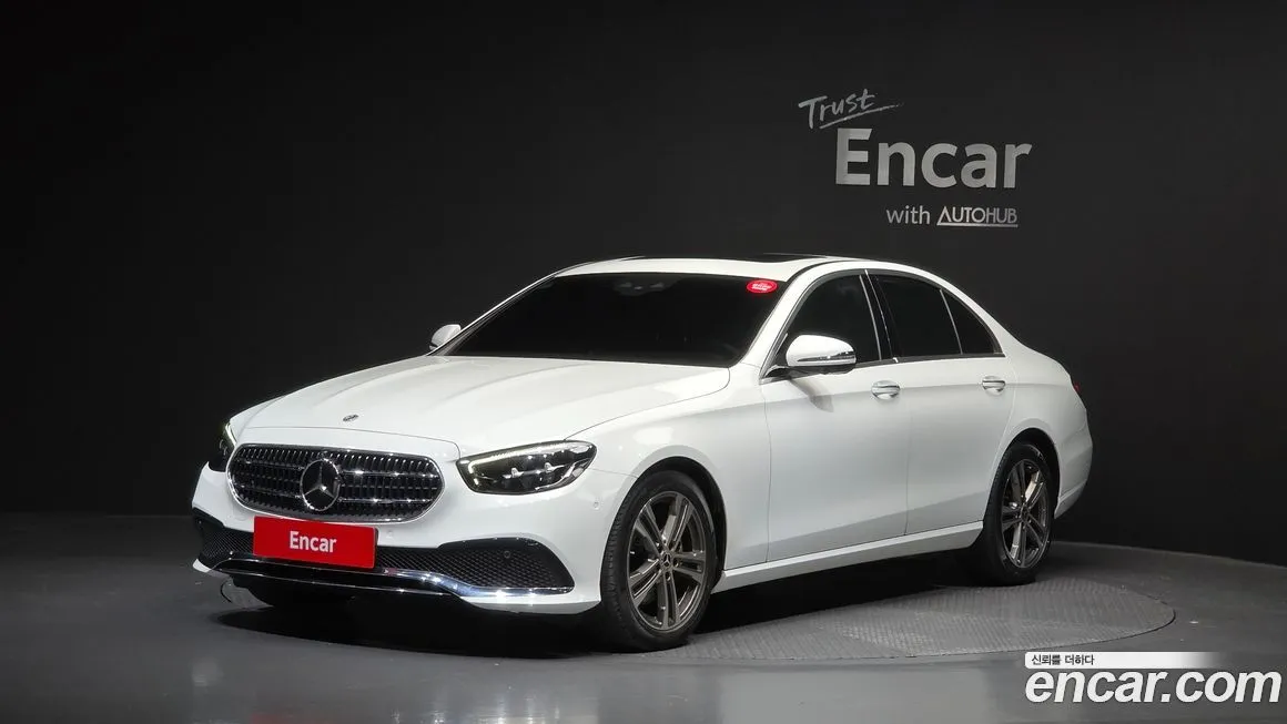Mercedes-Benz E-Class — фото 1