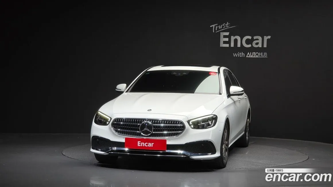 Mercedes-Benz E-Class — фото 5