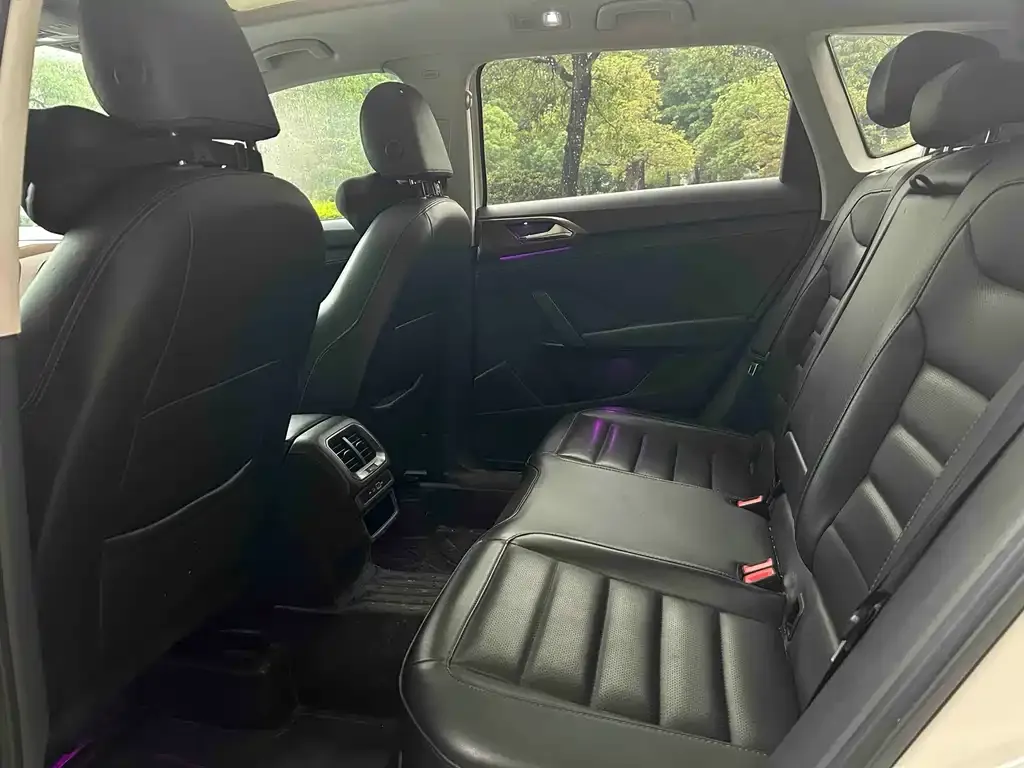 Volkswagen Tharu 2022 из CN, фото 4