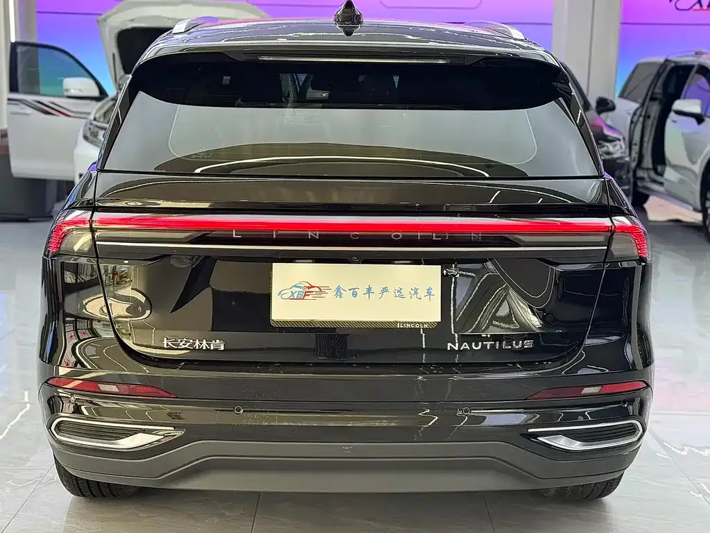 Lincoln Nautilus — фото 8