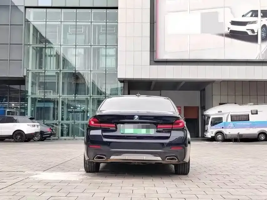 BMW 5 Series New Energy — фото 7