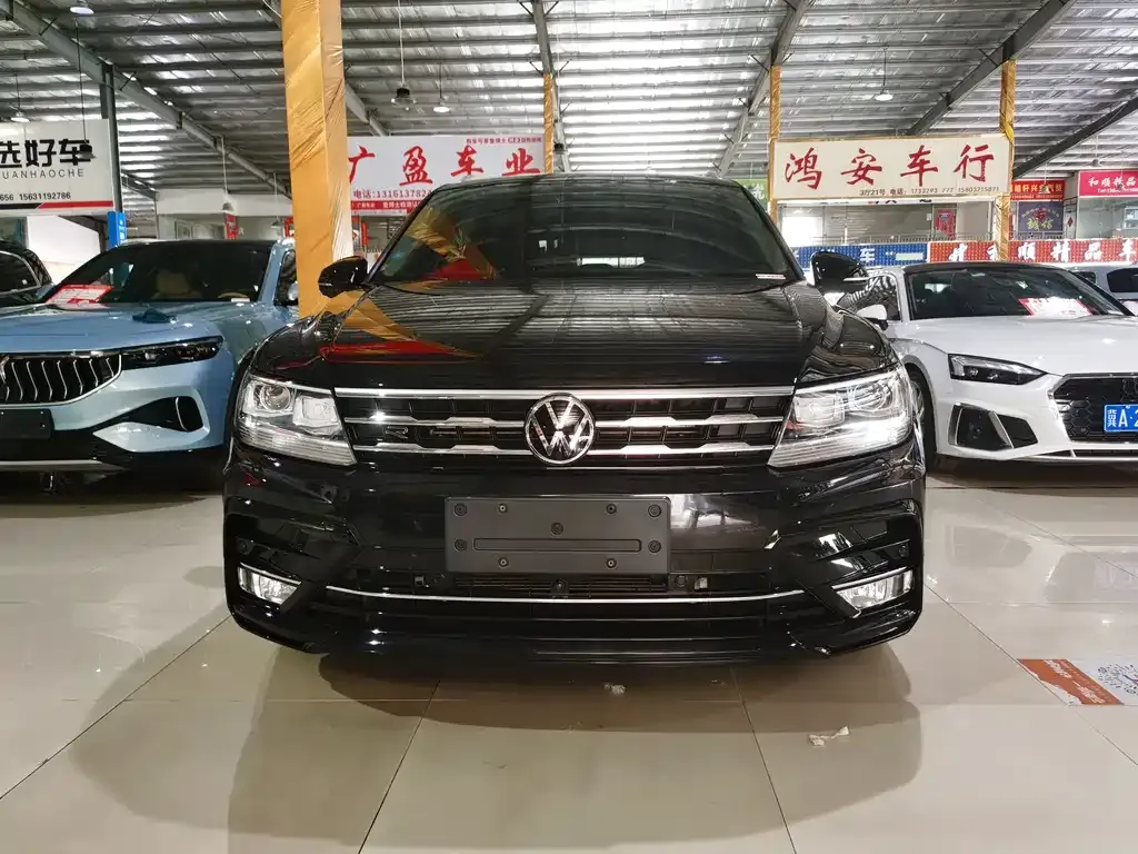 Volkswagen Tiguan L — фото 6