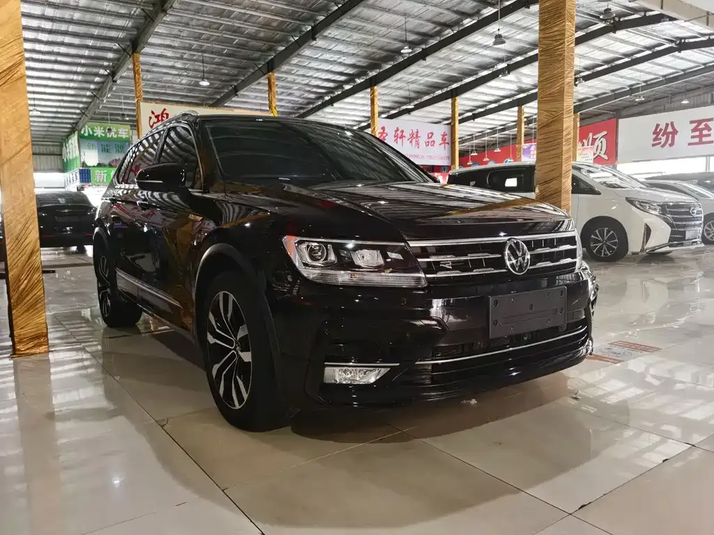 Volkswagen Tiguan L — фото 4