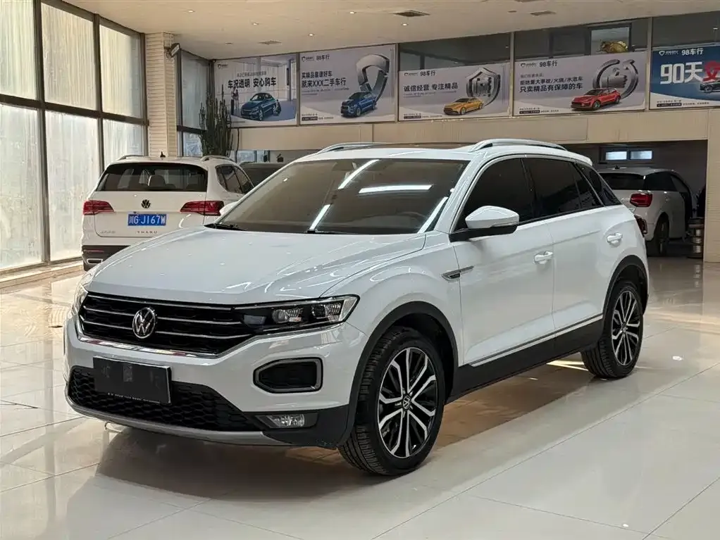 Volkswagen T-Roc — фото 1