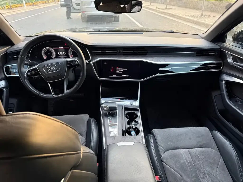 Audi A6L 2023 из CN, фото 2