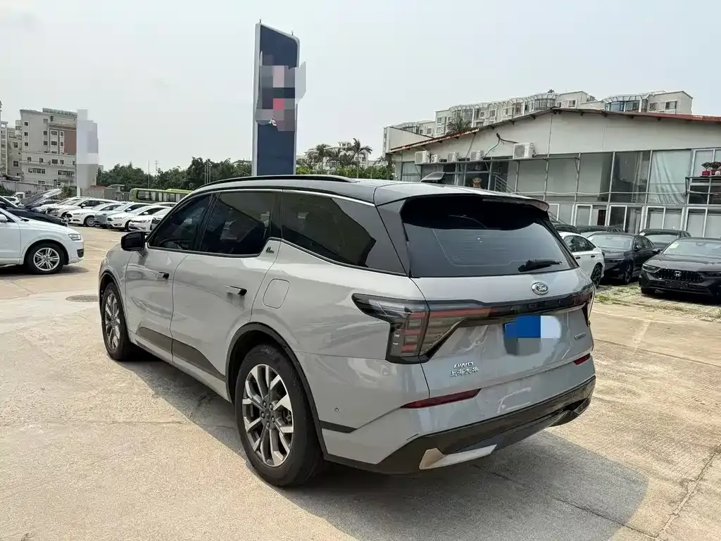 Ford Edge — фото 5