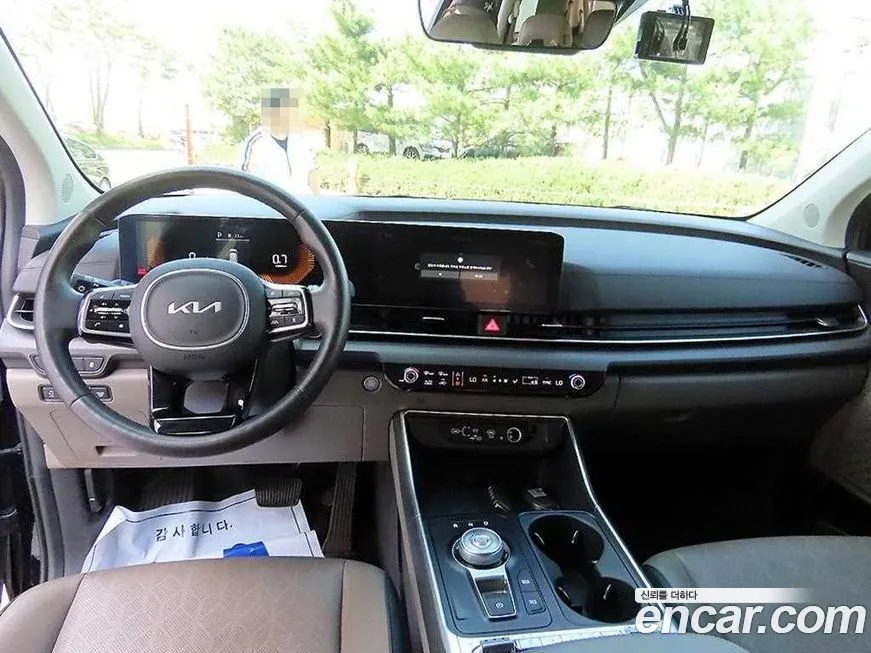 Kia Carnival — фото 10