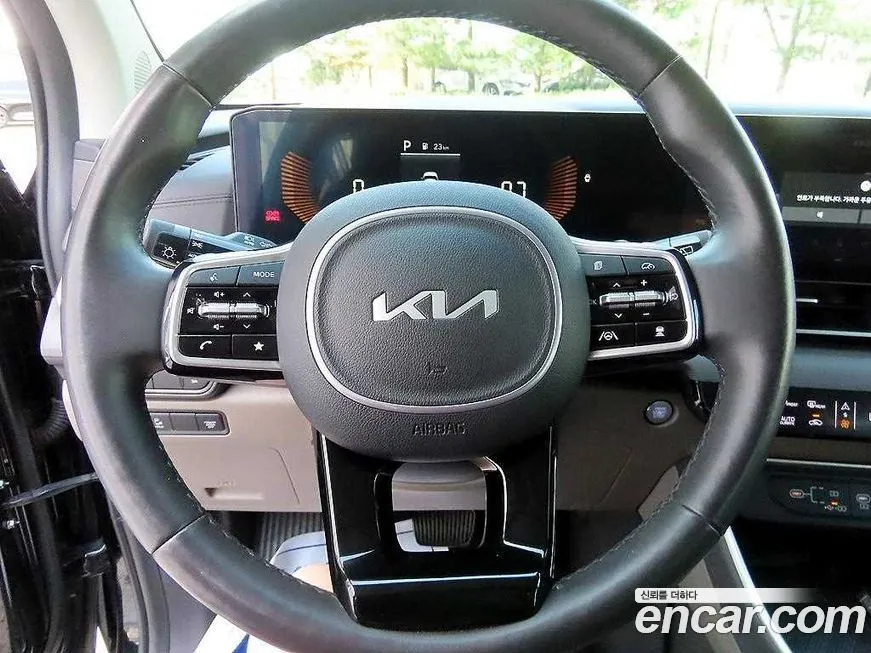 Kia Carnival — фото 3