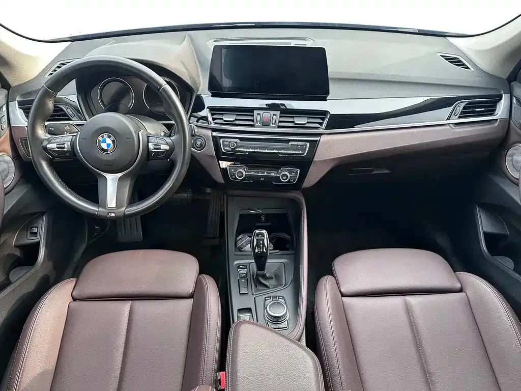 BMW X1 — фото 8
