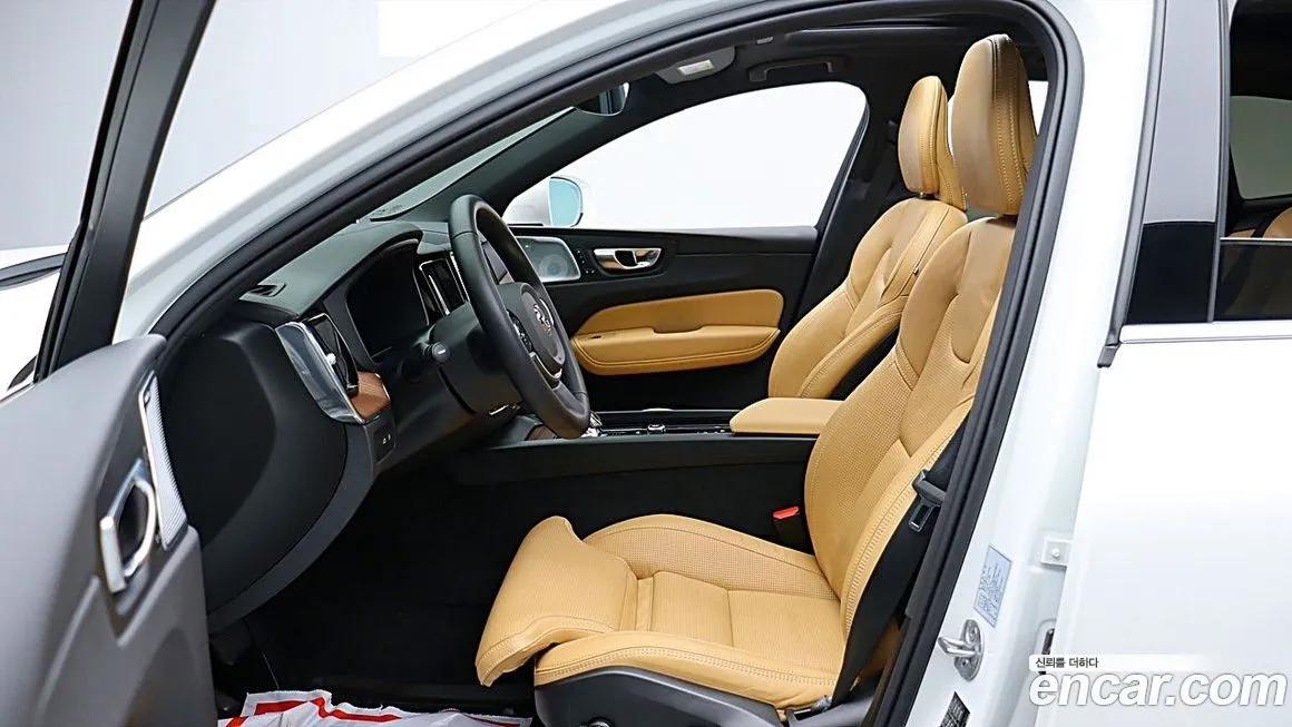 Volvo XC60 2025 из KR, фото 10