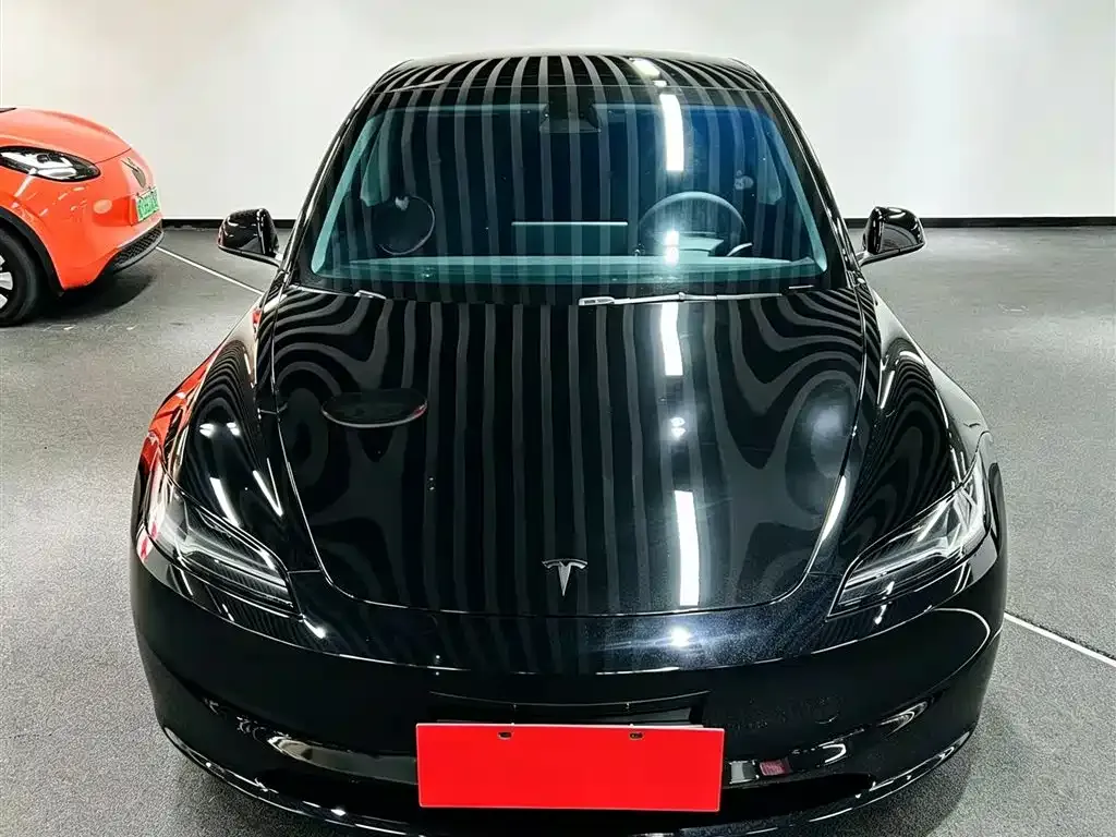 Tesla Model 3 — фото 5