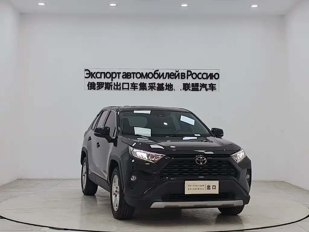 Toyota RAV4 — фото 3