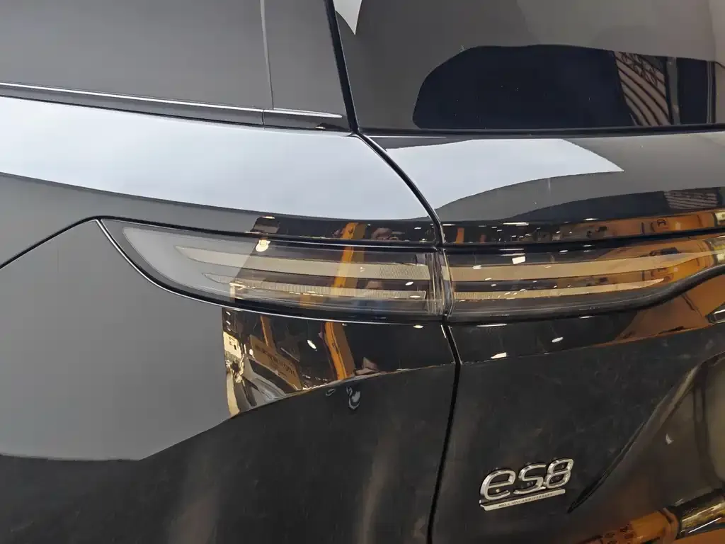 NIO ES8 — фото 7