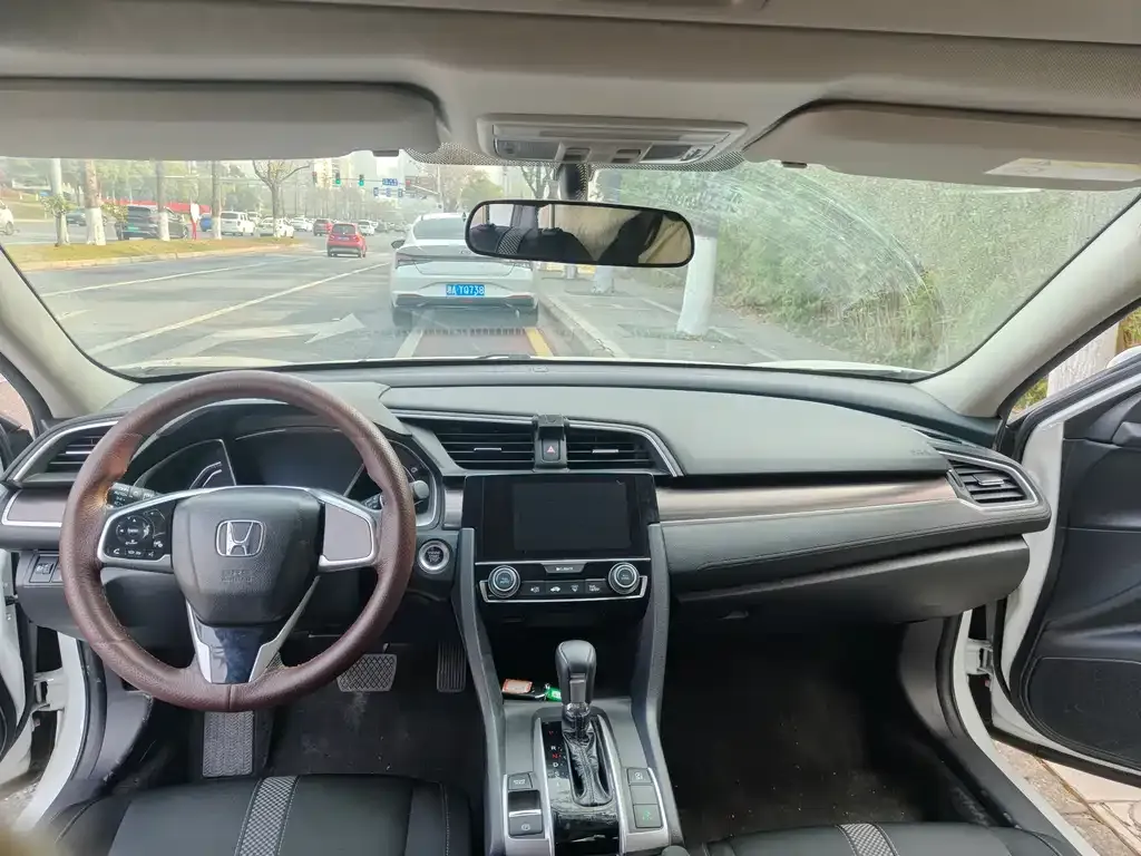 Honda Civic — фото 5