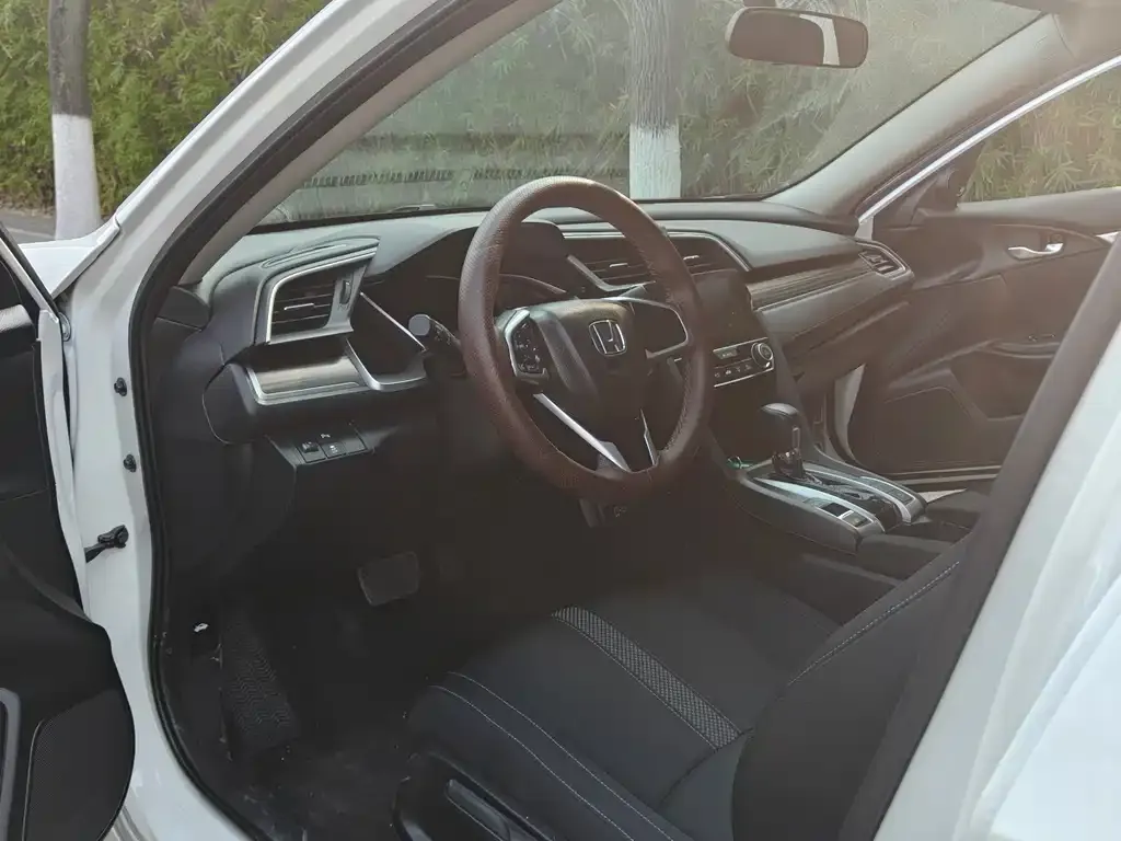 Honda Civic — фото 3