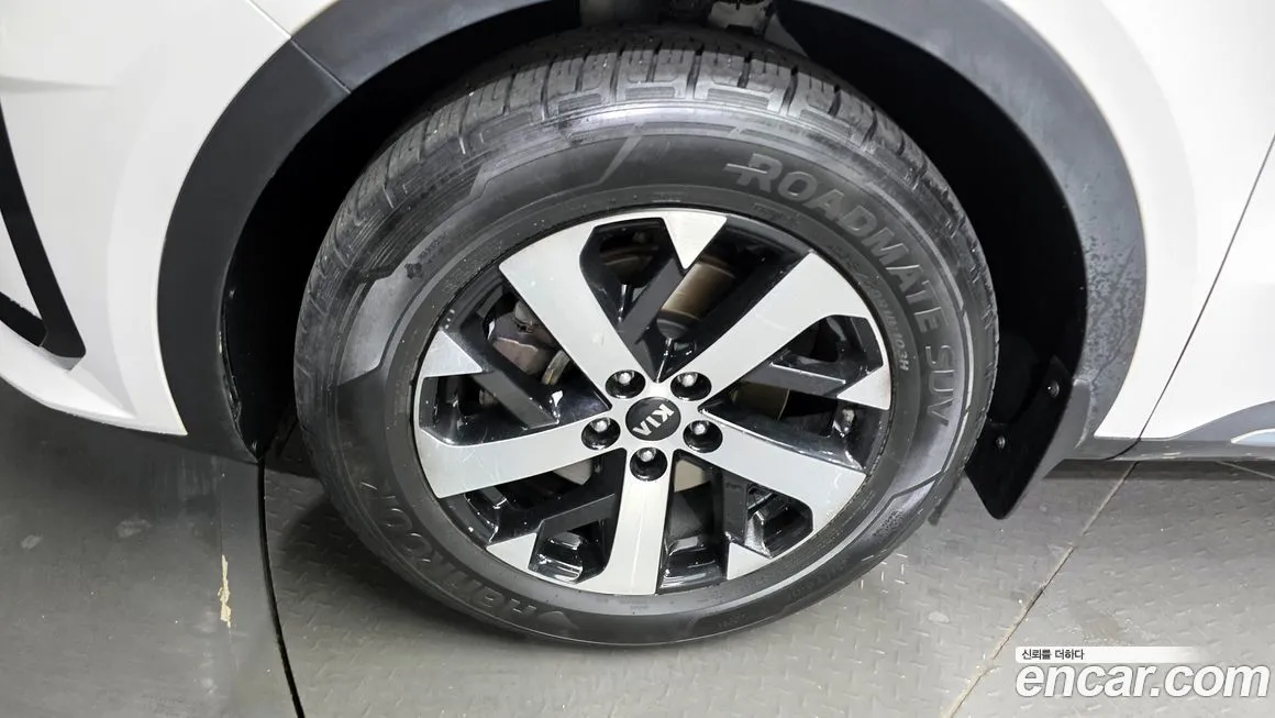 Kia Sorento — фото 8