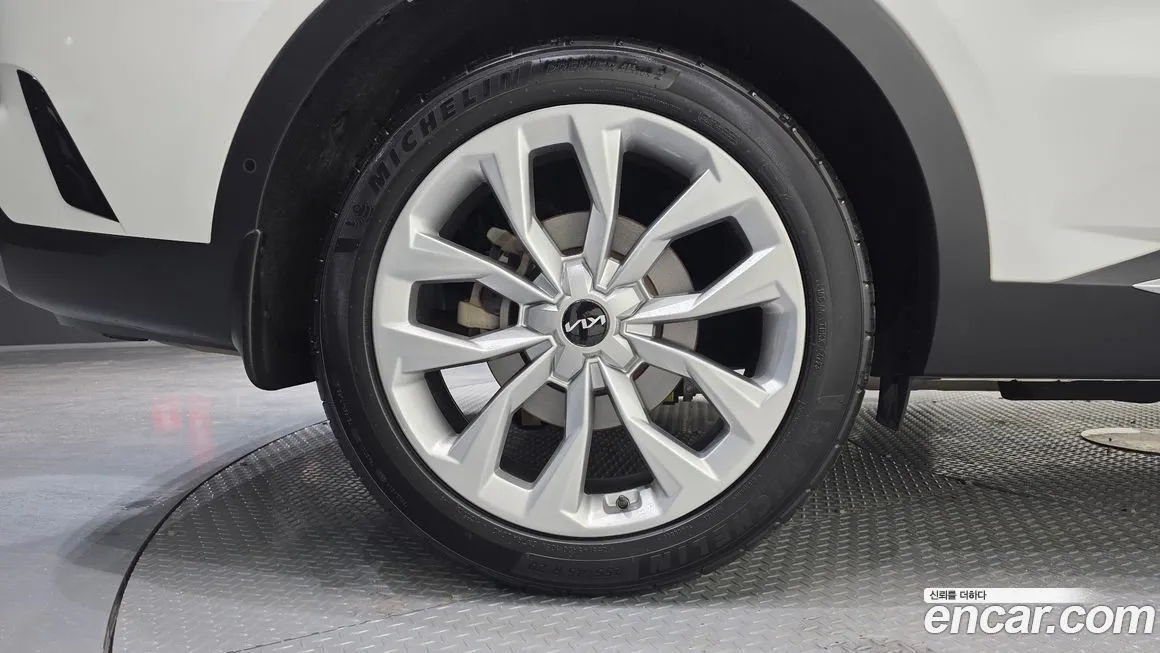 Kia Sorento — фото 6