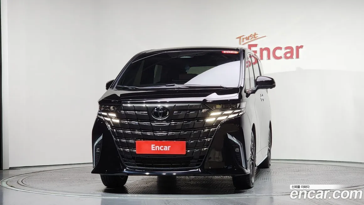 Toyota Alphard — фото 7