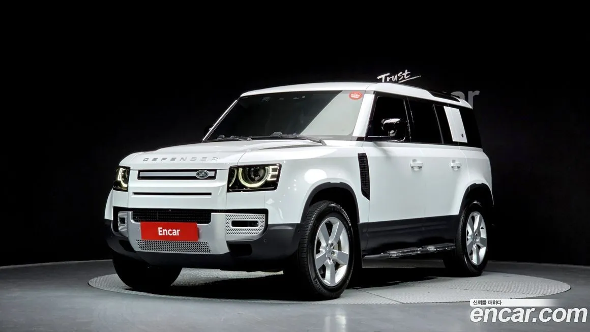 Land Rover Defender — фото 1