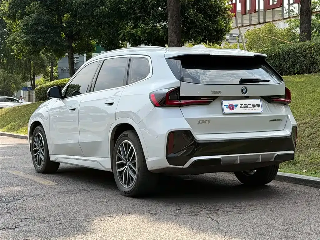 BMW iX1 2024 из CN, фото 10