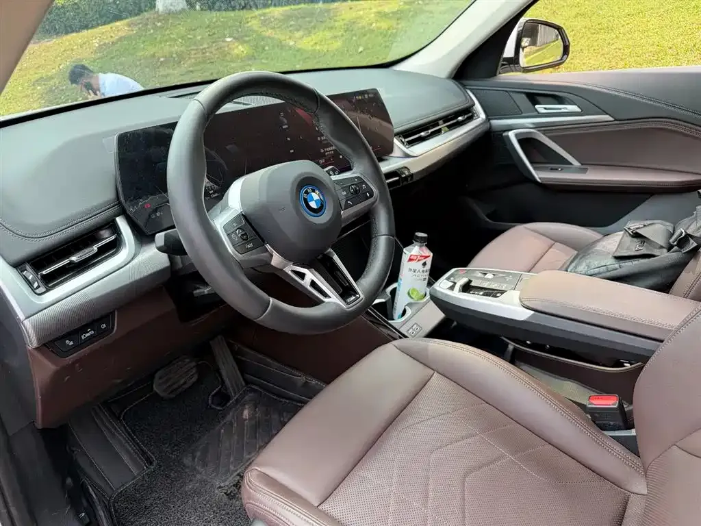 BMW iX1 2024 из CN, фото 6