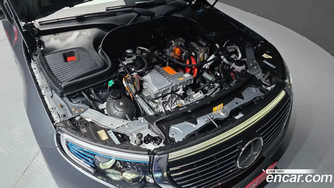 Mercedes-Benz EQC 2021 из KR, фото 9