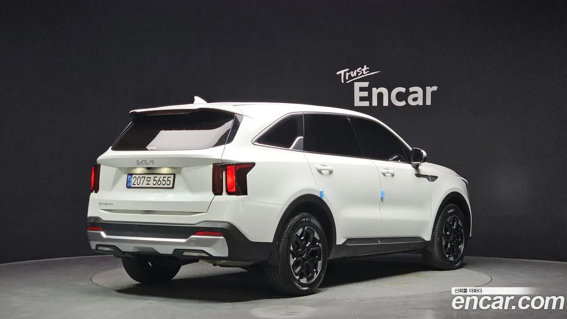 Kia Sorento — фото 5