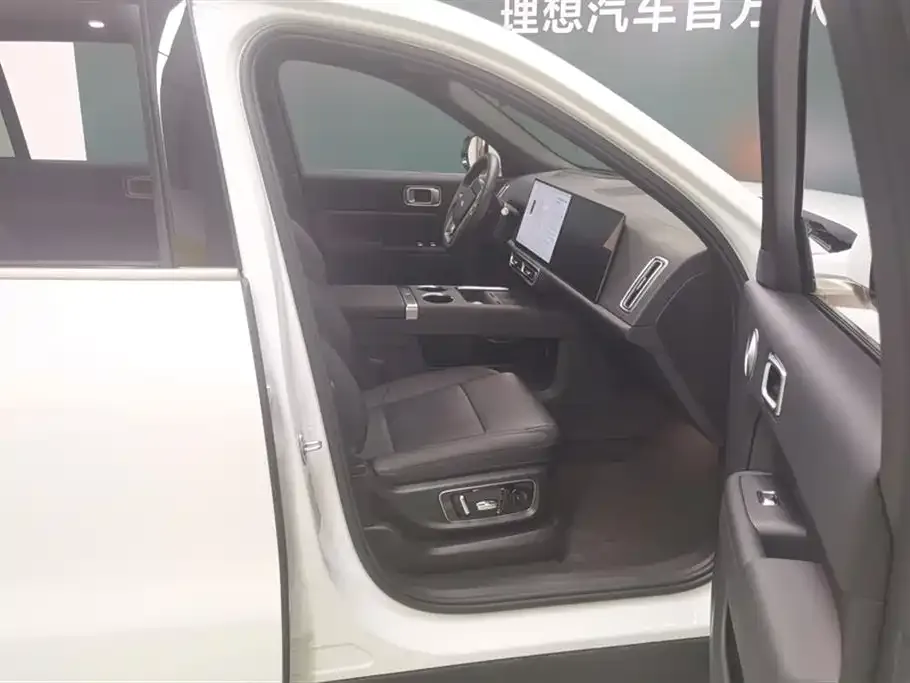 Li Auto L9 2025 из CN, фото 2