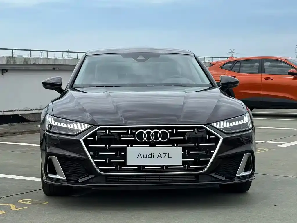 Audi A7L — фото 5