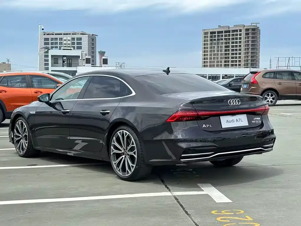 Audi A7L — фото 3