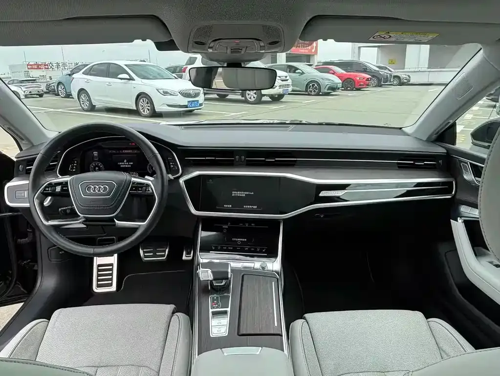 Audi A7L — фото 9