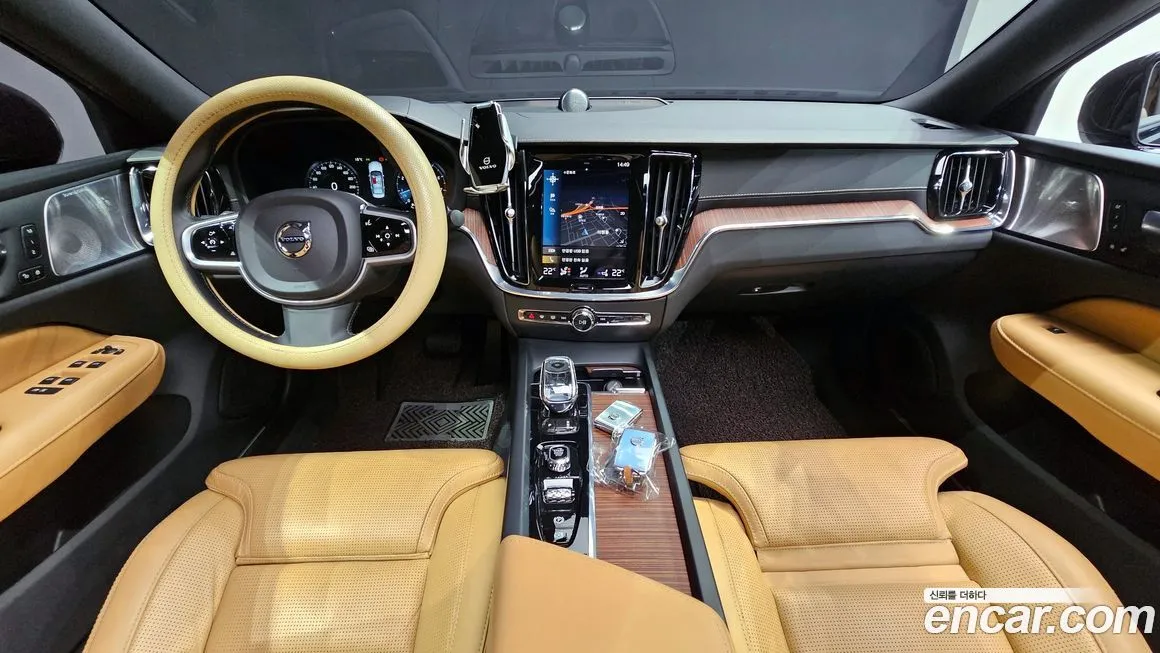 Volvo S60 — фото 10
