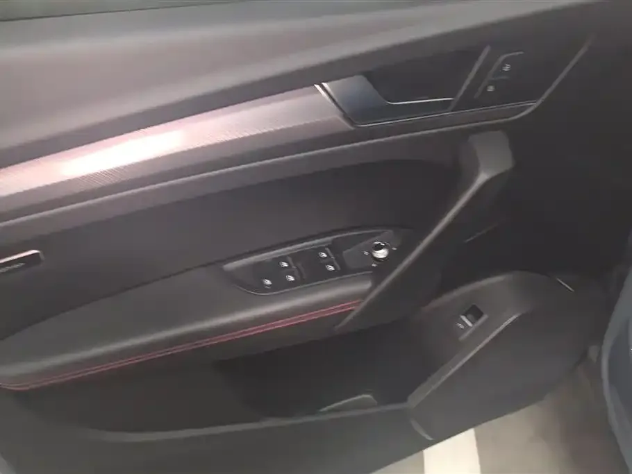 Audi Q5L 2022 из CN, фото 6