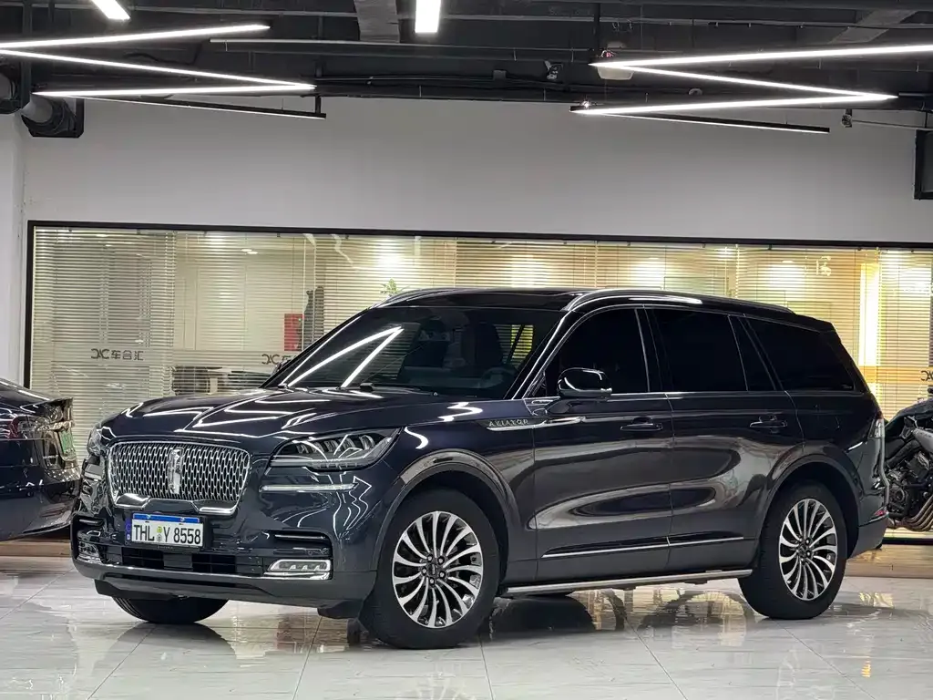 Lincoln Aviator — фото 1