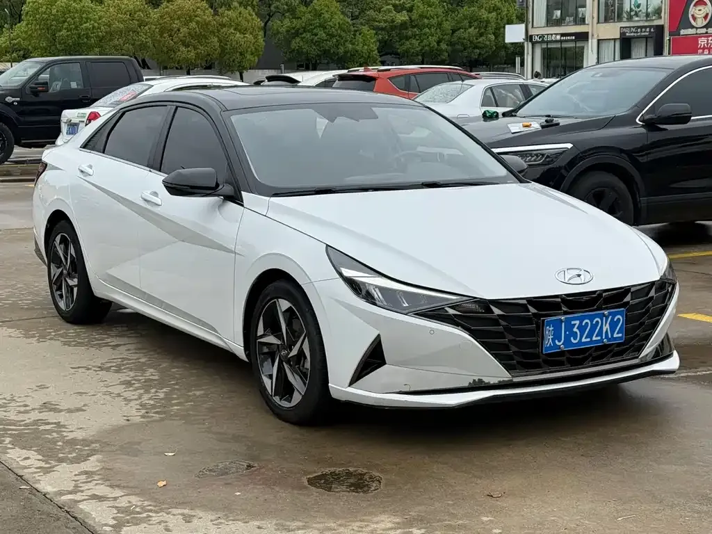 Hyundai Elantra 2023 из CN, фото 3