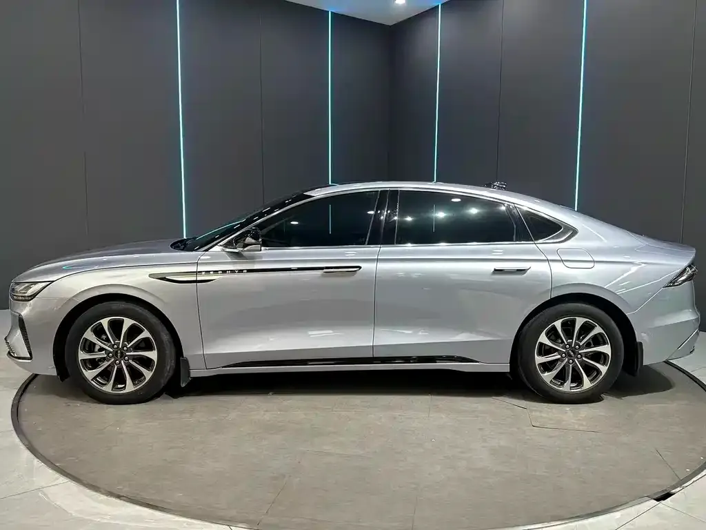 Lincoln Z 2022 из CN, фото 2