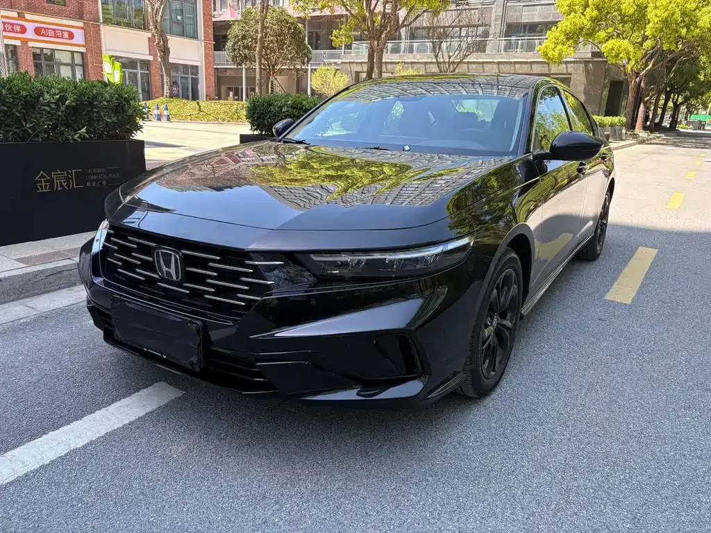 Honda Accord — фото 9
