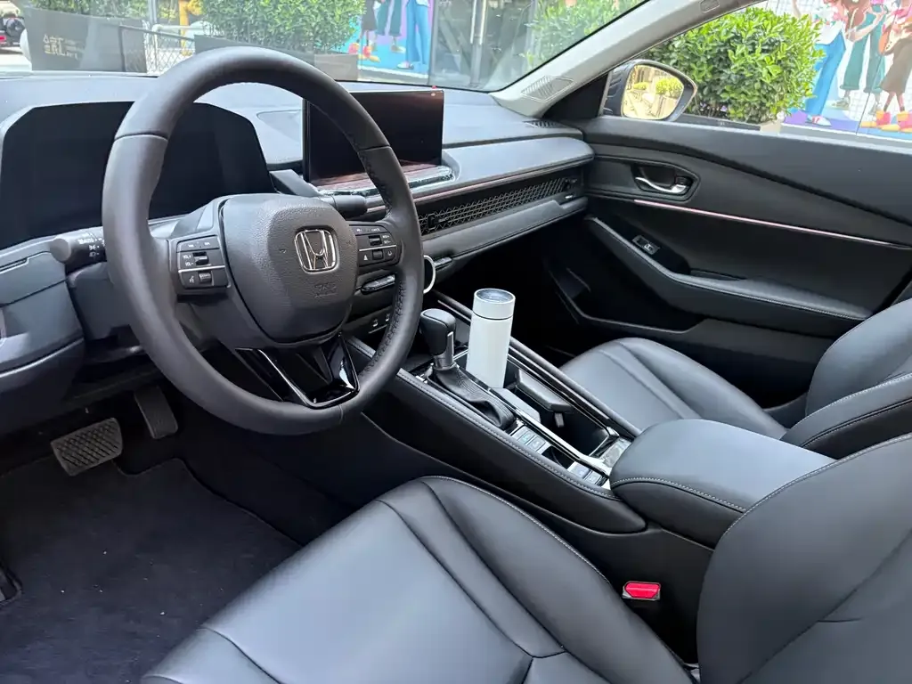 Honda Accord — фото 6
