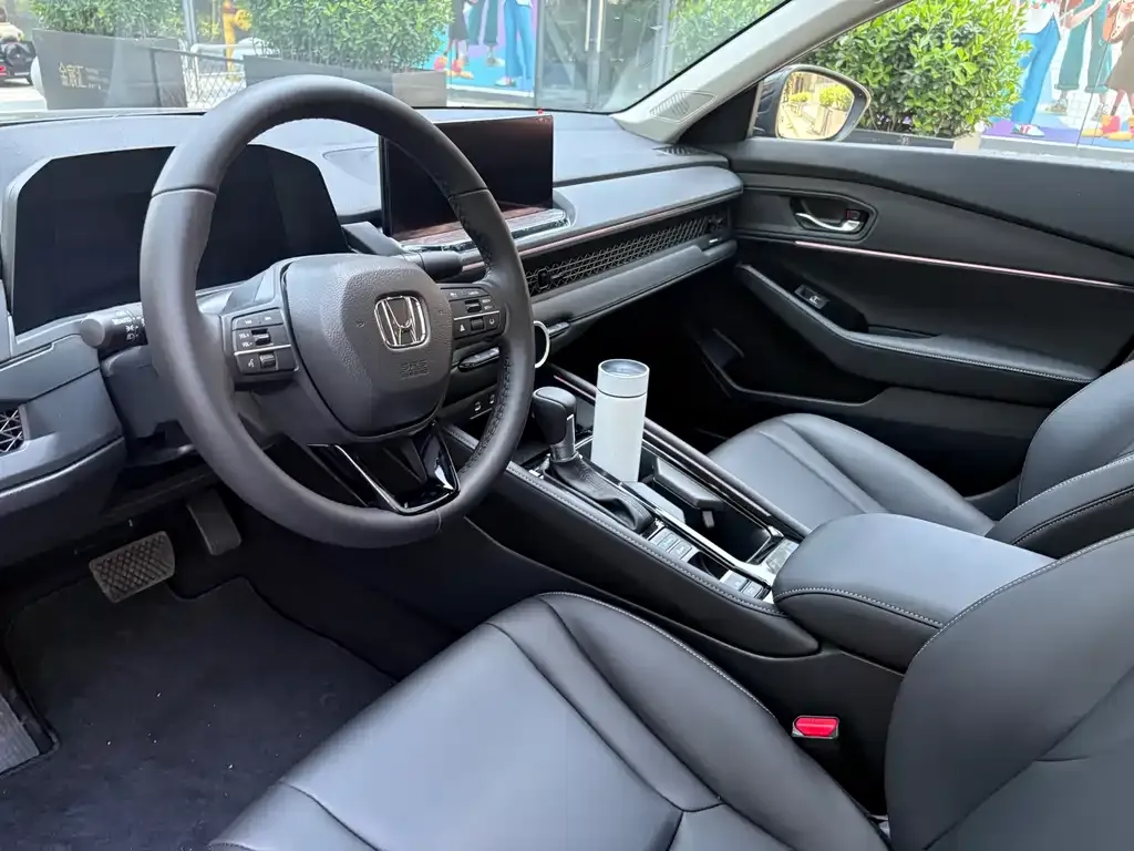 Honda Accord — фото 2