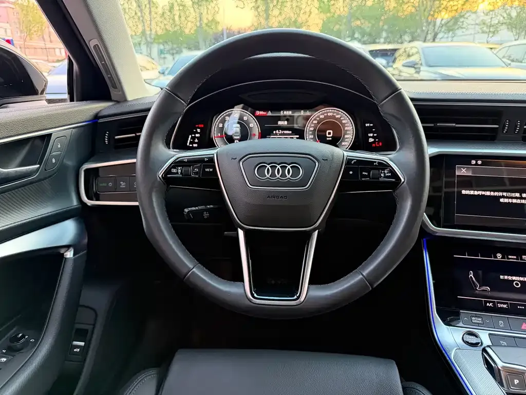 Audi A6L — фото 8