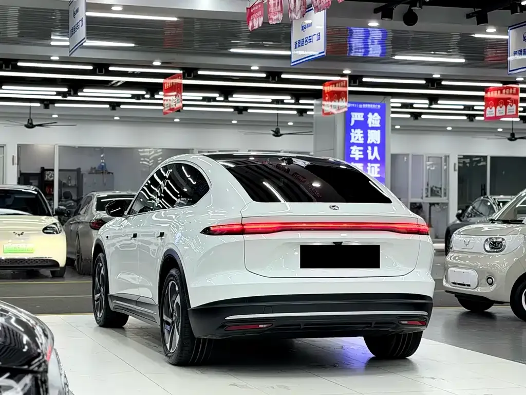 NIO EC6 — фото 7