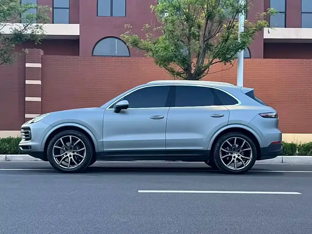 Porsche Cayenne — фото 9