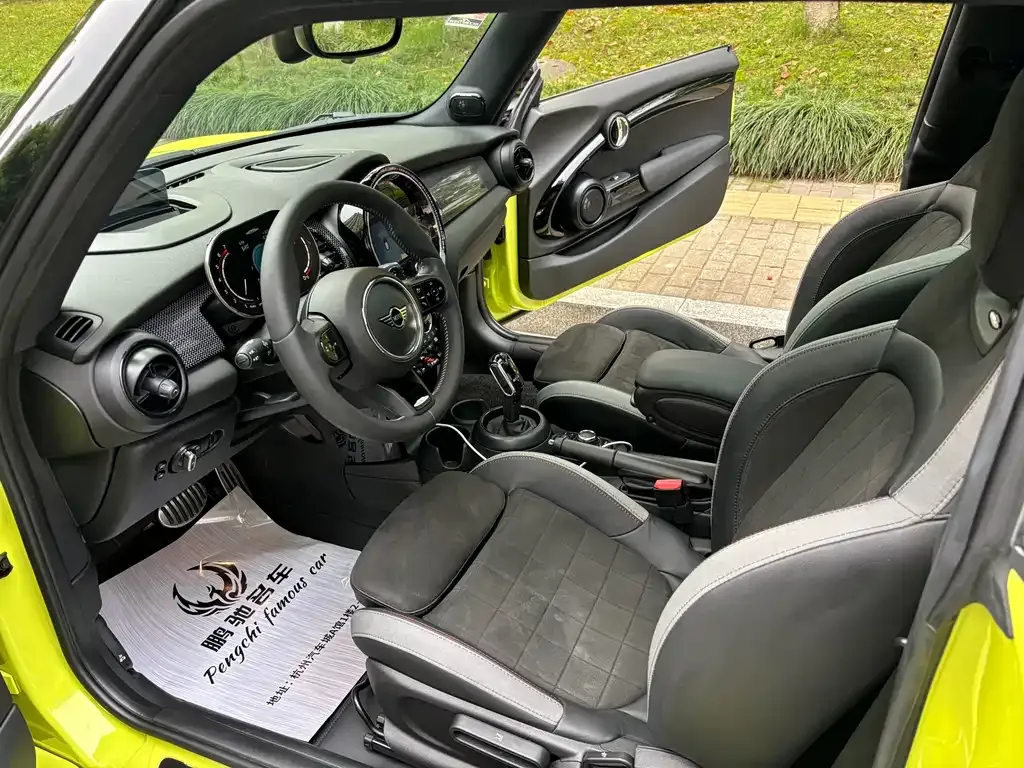 MINI JCW (John Cooper Works) 2023 из CN, фото 2