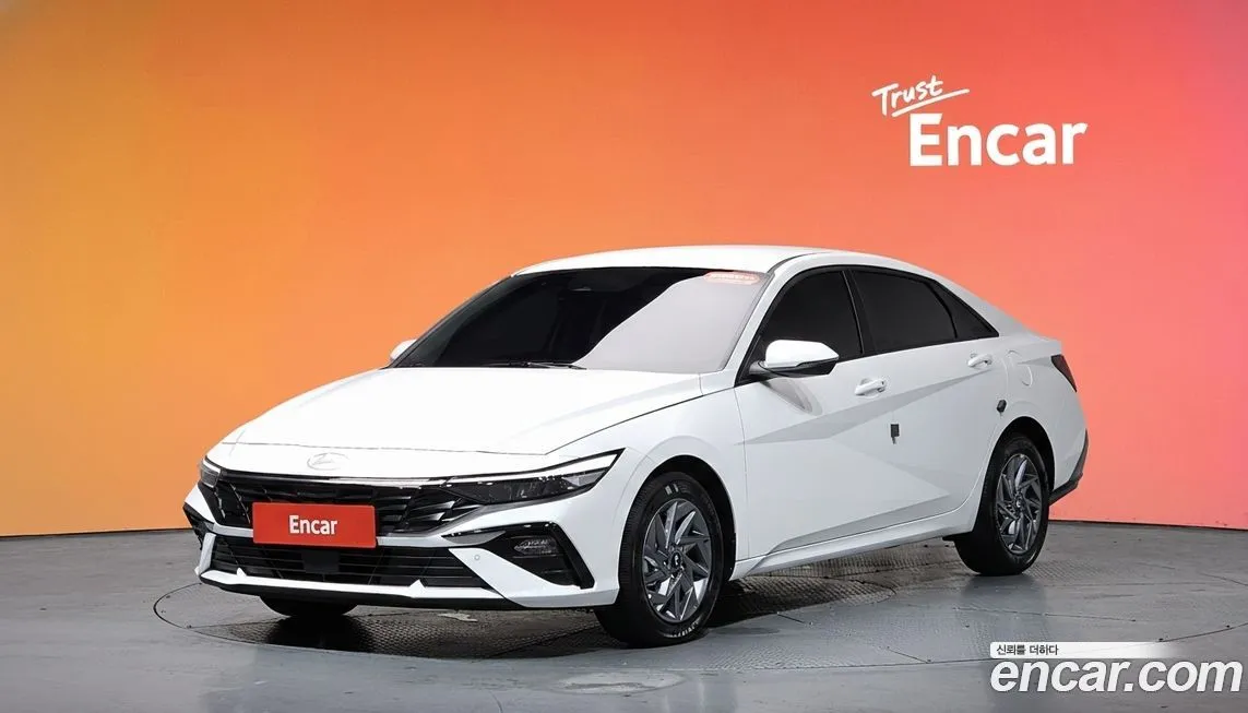 Hyundai AVANTE — фото 1