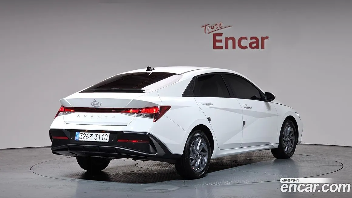 Hyundai AVANTE — фото 2