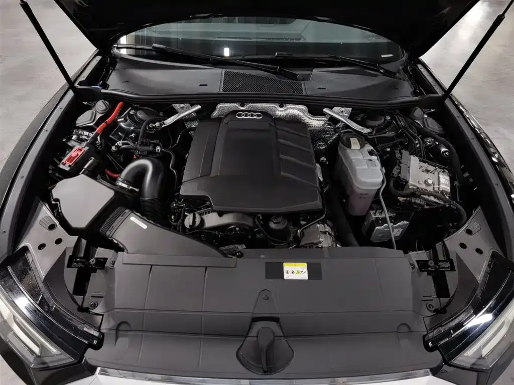 Audi A6L 2023 из CN, фото 4