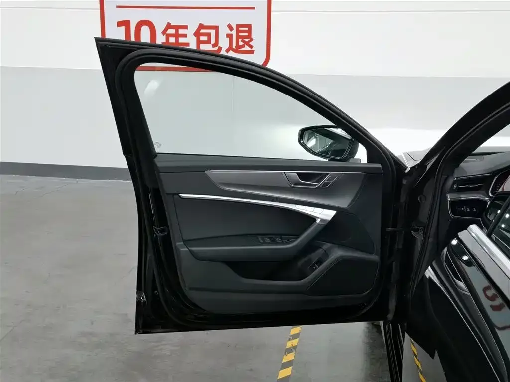 Audi A6L 2023 из CN, фото 3