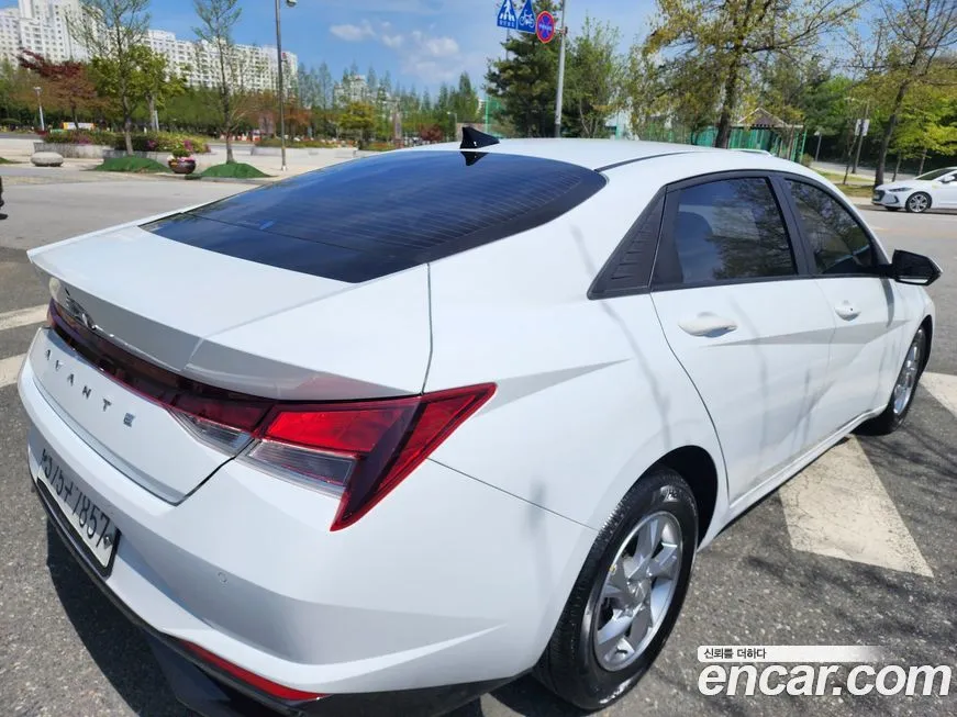 Hyundai AVANTE 2021 из KR, фото 3