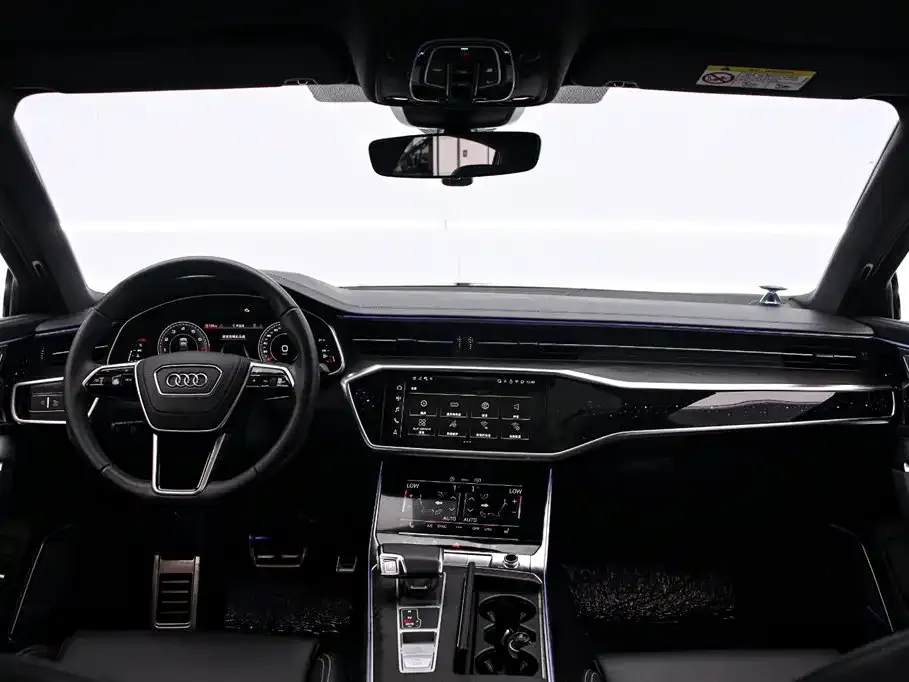 Audi A6L — фото 8